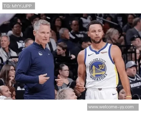 科尔分析缺少核心球队的影响对手往往会放开手脚全力进攻 科尔分析缺少核心球队的影响对手往往会放开手脚全力进攻